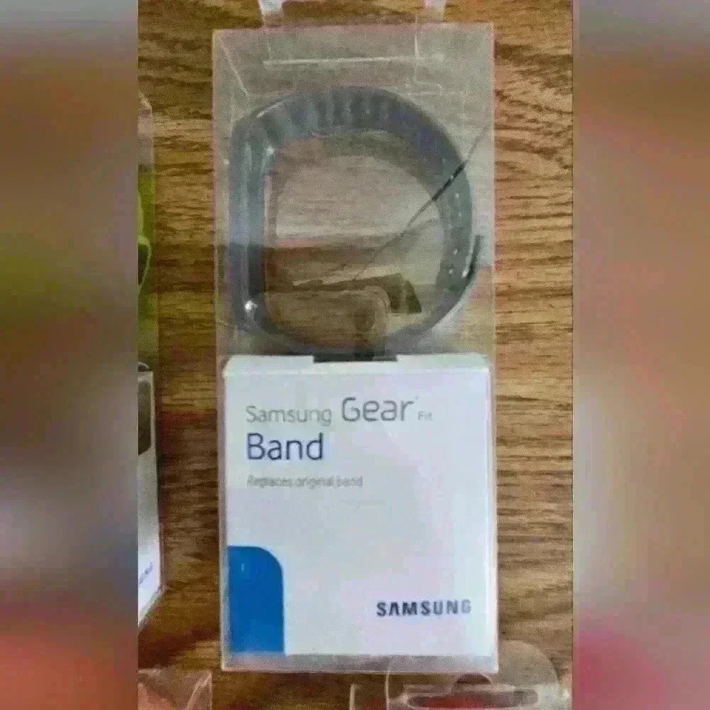Samsung Gear Fit Replacement Bands - Lot of 4
